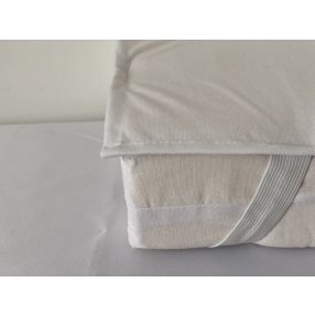 Sabata Basic gumifüles ágyvédő